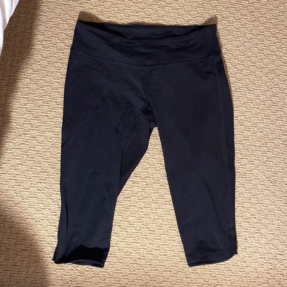 Lululemon capri yoga pants